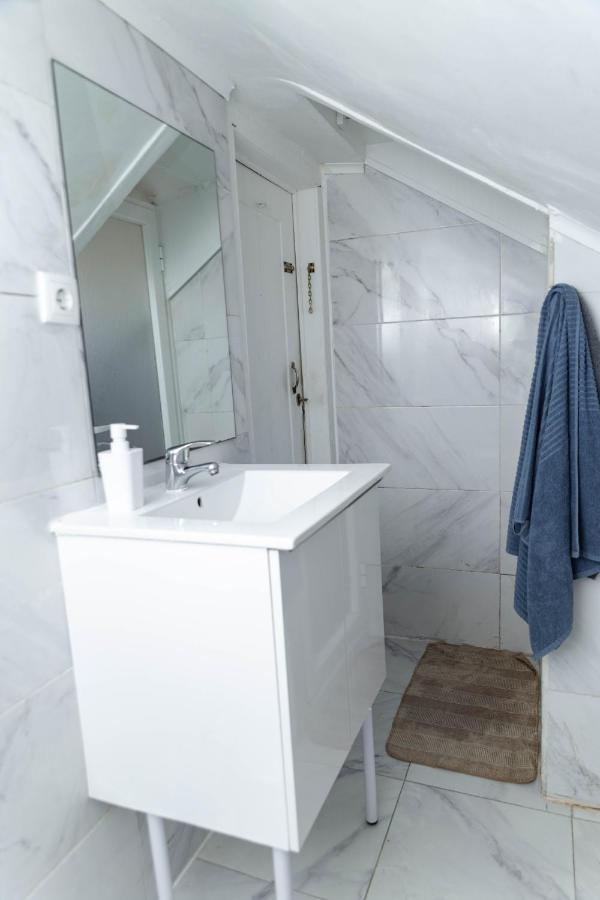 Santos Apartment In Central Lisbon With River View 외부 사진