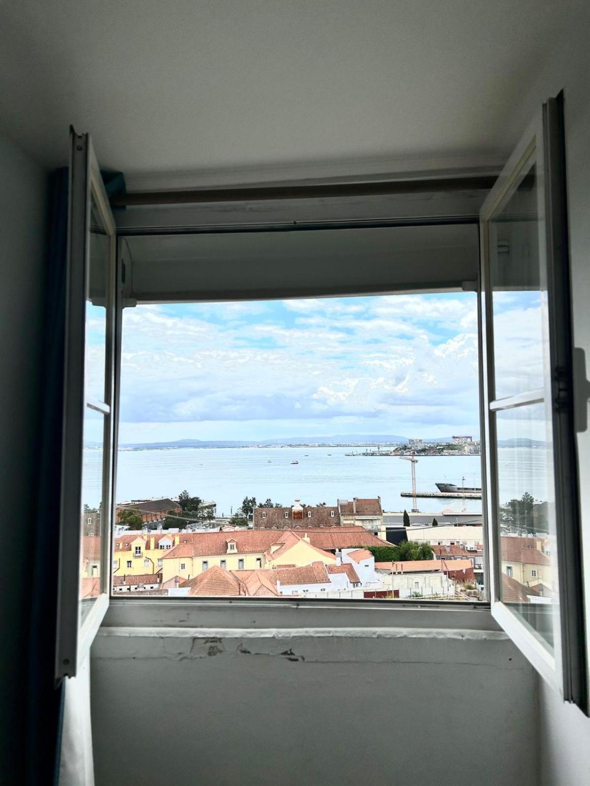 Santos Apartment In Central Lisbon With River View 외부 사진